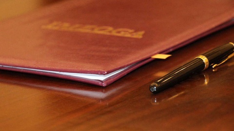 Davlat idoralari, mahalliy hokimiyat organlarining 3200 dan ortiq qarorlari bekor qilindi