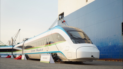 Ўзбекистоннинг илк миллий тезюрар поездлари йўлга чиқди