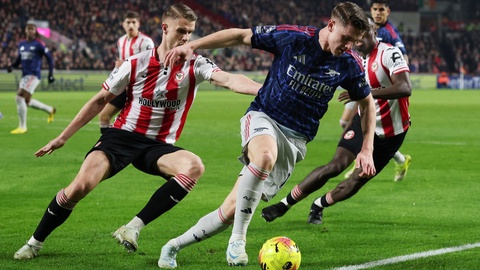 «Брентфорд» сыграл вничью с «Арсеналом» и притормозил «канониров»