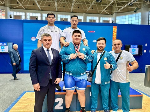 Юные тяжелоатлеты Узбекистана завоевали 4 медали на чемпионате мира