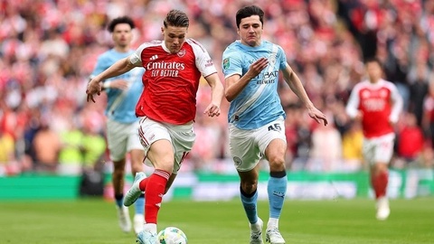 Abduqodir Husanov aprel oyida "Manchester Siti"ning eng yaxshi futbolchisi unvoniga nomzod bo‘ldi