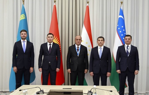 Форум аясында Орталық Азия елдері  парламенттік  аппараттары басшыларының диалогы өтті