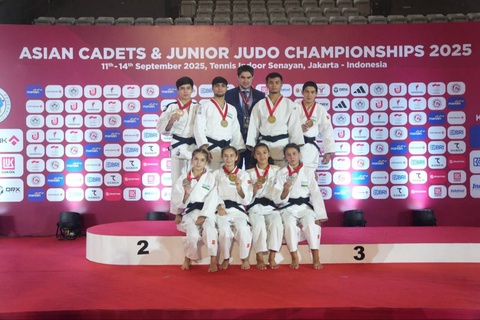Мунтахаби Ӯзбекистон 8  мукофотро дар рӯзи аввали чемпионати Осиё оид ба дзюдо  байни наврасон ба даст овард