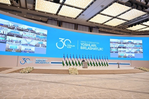 Prezident Shavkat Mirziyoyevning yoshlar bilan uchrashuvi boshlandi