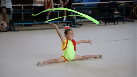 Кишкене гимнастлар өз шеберликлерин көрсетти