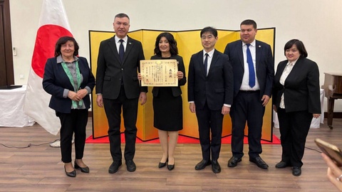 Узбекский педагог награжден почетной грамотой МИД Японии