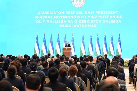 Шавкат Мирзиёев: «Необходимо больше ознакомить иностранных туристов с нашими историческими и культурными ценностями»