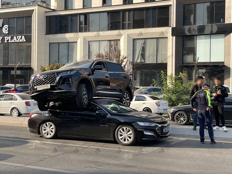 В Яшнабадском районе столицы Chery наехал на Malibu: пострадавших нет