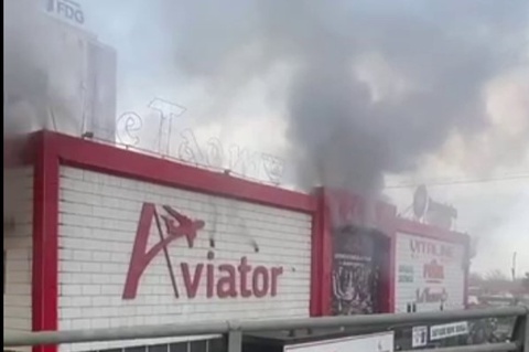 Toshkentdagi savdo markazida yirik yongʻin sodir boʻldi