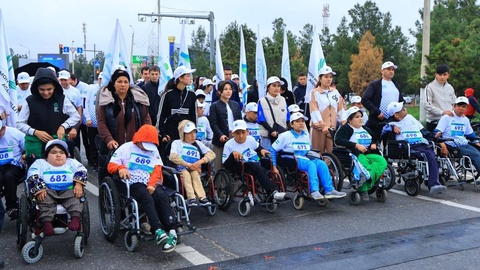 В Навоийской области состоялся инклюзивный марафон под девизом «Инсон учун» («Во имя человека»)