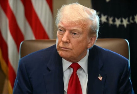 Трамп АҚШда сўнгги 50 йилдаги илк нефтни қайта ишлаш заводи қурилишини маълум қилди