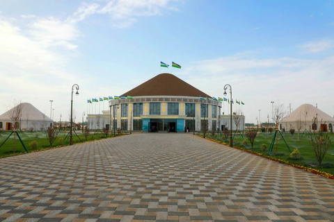 Қарақалпақстанды комплекс раўажландырыў: Жаңа басқыш ҳәм тийкарғы ўазыйпалар