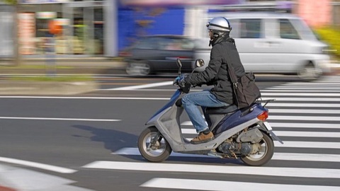 Енді мопед пен скутер иелері жүргізуші куәлігін оңай ала алады