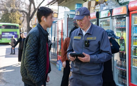 Тошкент шаҳри автобусларида йўл ҳаққини тўламасдан ҳаракатланаётган йўловчиларга нисбатан рейд тадбирлари ўтказилмоқда