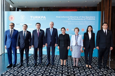 Делегация Узбекистана приняла участие во встрече глав парламентов тюркских государств