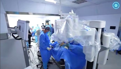 Мәмлекетлик емлеў мәкемесине биринши мәрте заманагөй робот-хирург қурылмасы алып келинди - ДСМ