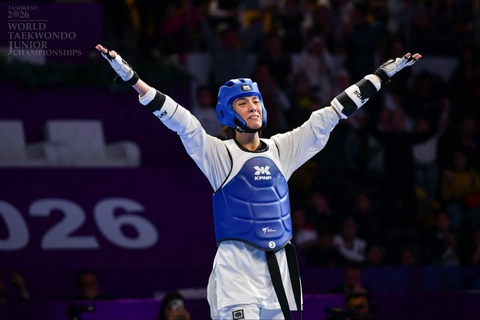 Мохидил Уктамжонова и Асадбек Самандаров стали чемпионами мира по таэквондо среди молодежи