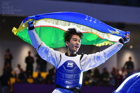 Ёсинбек Одилов завоевал золото на чемпионате мира по таэквондо WT среди молодежи
