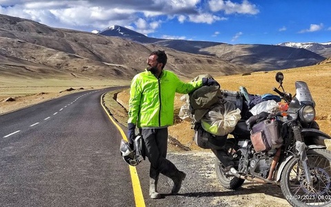 Hindistonlik fuqaro motosiklda 140 ming kilometrdan ortiq masofani bosib o'tib, Ginnesning rekordlar kitobiga kiritildi