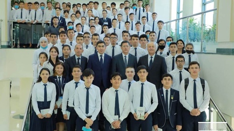 96 ұл-қыз Президент мектебінің алғашқы бітірушілері болды