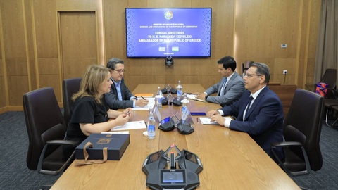 Ӯзбекитону Юнон густариши ҳамкориҳоро дар соҳаи таҳсилоти олӣ баррасӣ карданд