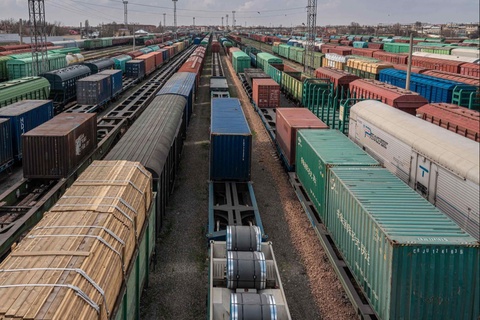 «Ўзтемирйўлконтейнер» АЖнинг 35 фоиз акциялари 200 млрд сўмга сотилди