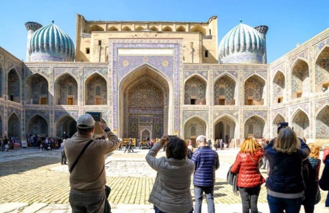 В Узбекистан за месяц прибыл около 1 миллиона туристов