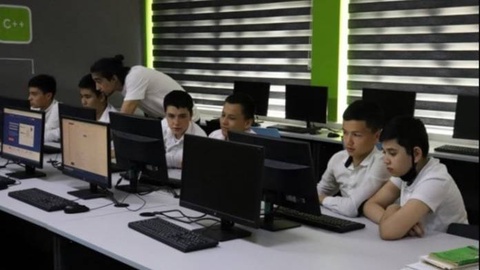 В школах Узбекистана будут созданы IT-клубы