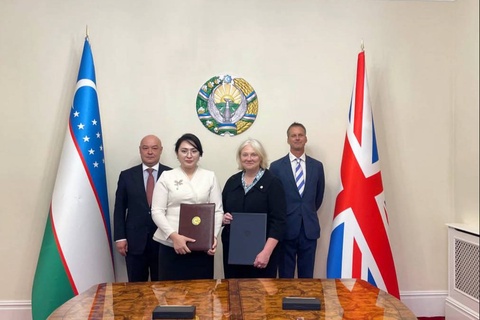 Ұлыбританияның 500-ден астам мұғалім Өзбекстандағы мектептерге келеді