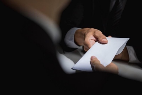 Investitsiyalar, sanoat va savdo vazirligi tizimida korrupsiyaga qarshi kurashish samaradorligini oshirishning yangi bosqichi