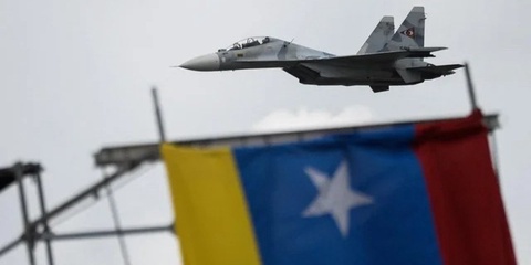 Pentagon: Two Venezuelan military planes flew near a US Navy ship