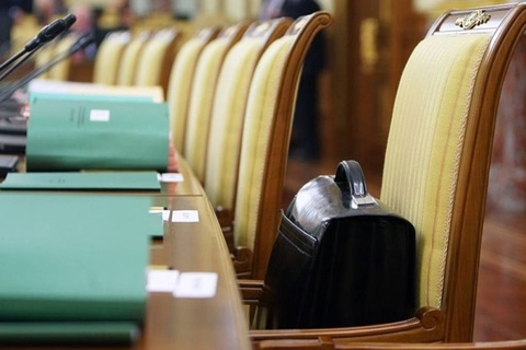 Мансабдорлар қанча миқдоргача совға олиши мумкин?