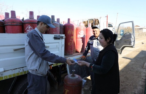 Газ тәмийнаты Суйылттырылған газ жеткерип бериўде иркиниш жоқ