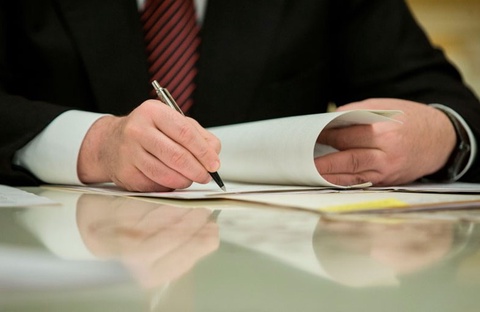 Банкни тугатишга оид қоидалар белгиланди