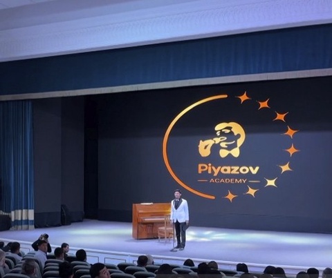 Женисбек Пиязов ўз академиясини очди