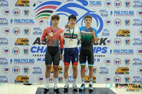 Никита Цветков завоевал бронзовую медаль на чемпионате Азии по велотреку