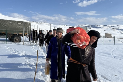 Сурхондарёнинг тоғли ҳудудлари аҳолисига зарурий ёрдам ва озиқ-овқат маҳсулотлари етказилди