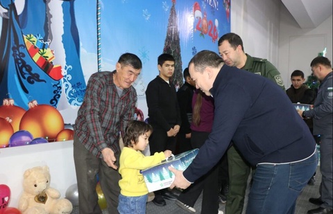 Қараөзек районында балаларға Президент саўғалары тапсырылды
