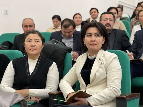 Билимлендириў системасындағы мәселелер көшпели мәжилисте додаланды