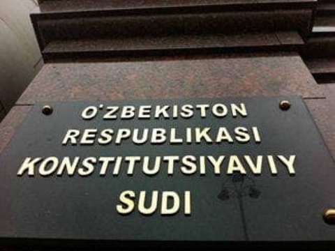 Конституциялық қадағалаў инсан ҳуқық ҳәм еркинликлериниң кепиллигин күшейтиў жолында