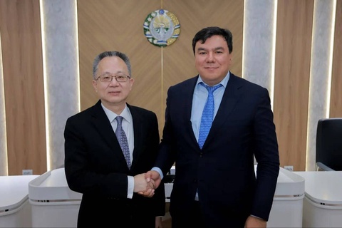 Өзбекстан ҳәм АРБ "жасыл" экономика ҳәм климат басламалары тараўында бирге ислесиўди тереңлестирмекте