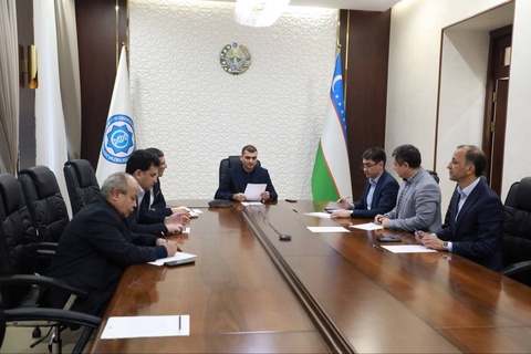 Денсаўлықты сақлаў министрлиги "Электрон рецепт" системасының жумысын таллап, пуқаралардың сораўларына жуўаплар таярламақта