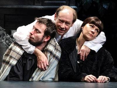 Се рӯзи театри Петербург дар Тошкент