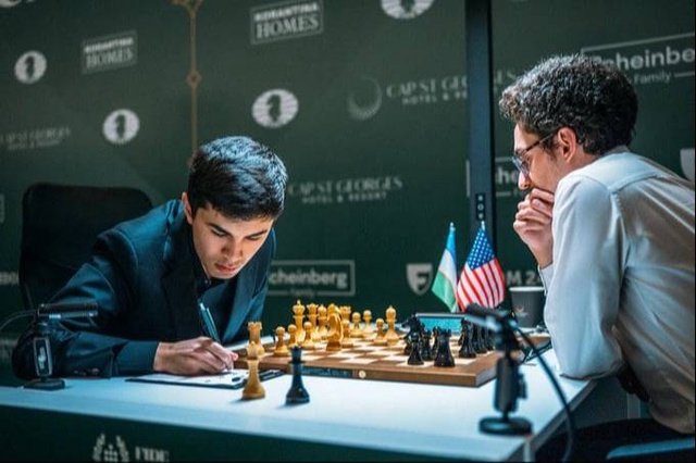 FIDE: Джавохир Синдаров выходит в лидеры на турнире претендентов 2026