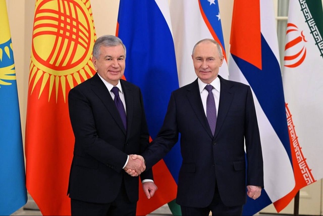 The President of Uzbekistan takes part in the EAEU Summit