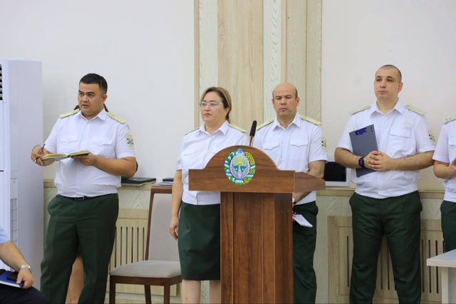 Заместитель председателя Государственного таможенного комитета провел открытый диалог с предпринимателями Навоийской области